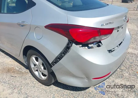 2015 Hyundai Elantra Se z USA, uszkodzony, nr VIN 5NPDH4AE1FH631203